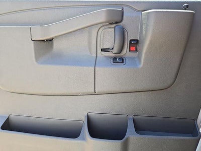2025 GMC Savana Cargo Base