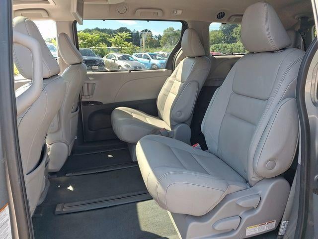 2020 Toyota Sienna XLE