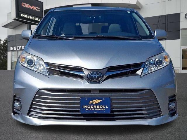 2020 Toyota Sienna XLE