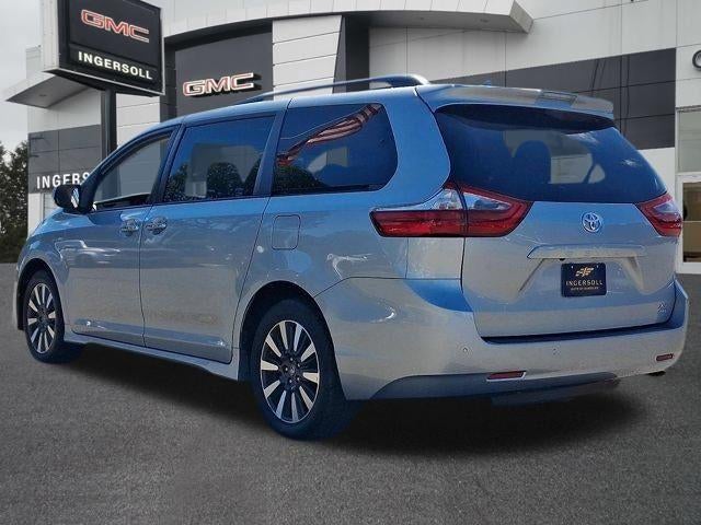 2020 Toyota Sienna XLE