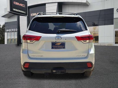 2018 Toyota Highlander SE