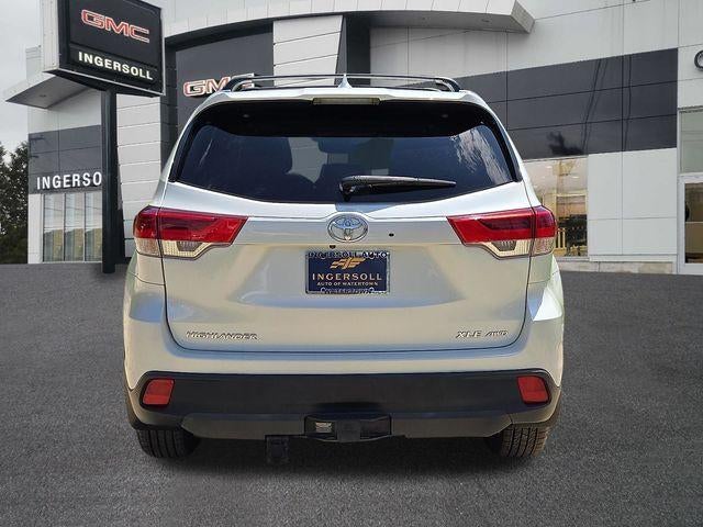 2018 Toyota Highlander SE