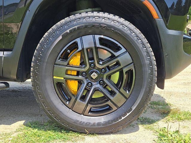 2023 RIVIAN R1T Adventure