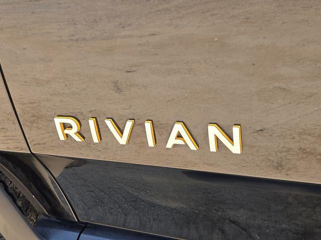 2023 RIVIAN R1T Adventure