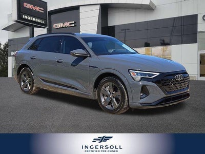 2024 Audi Q8 e-tron Prestige
