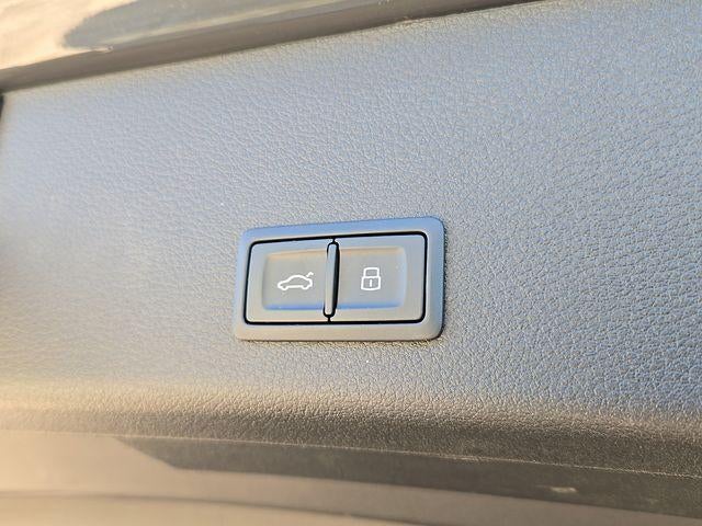 2024 Audi Q8 e-tron Prestige