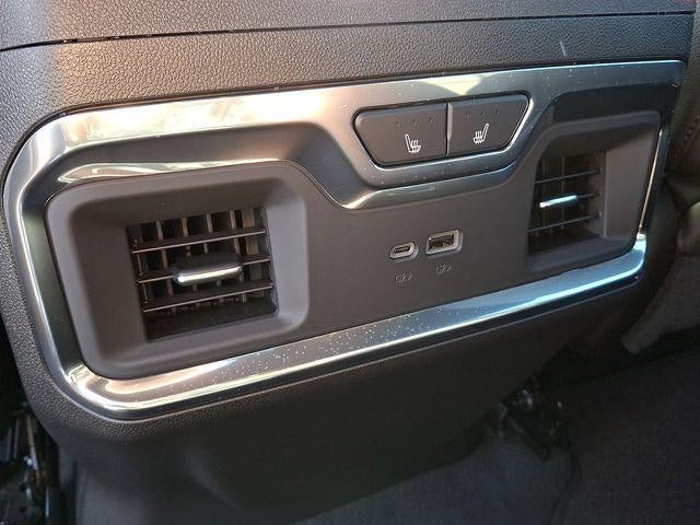 2025 Chevrolet Silverado 3500 HD High Country