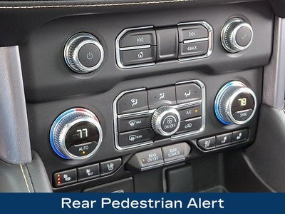 2024 GMC Yukon XL SLT