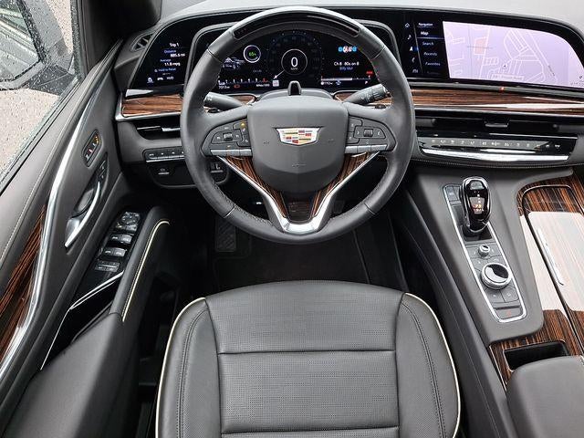 2024 Cadillac Escalade ESV Premium Luxury