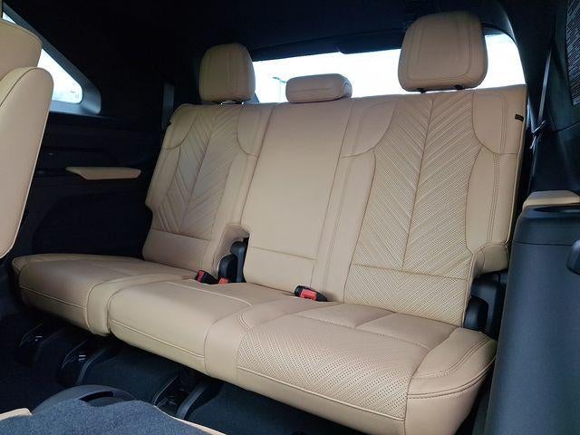 2025 Cadillac ESCALADE IQ Luxury 2