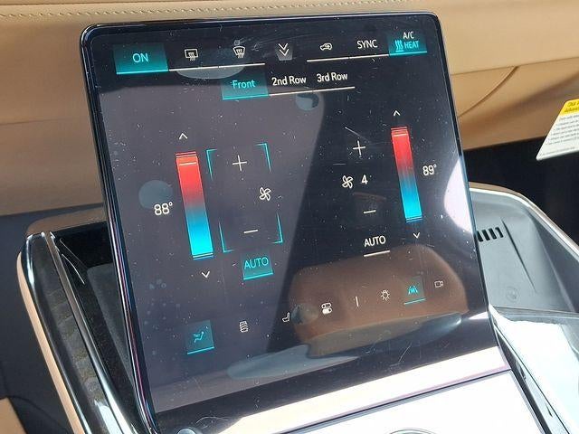 2025 Cadillac ESCALADE IQ Luxury 2