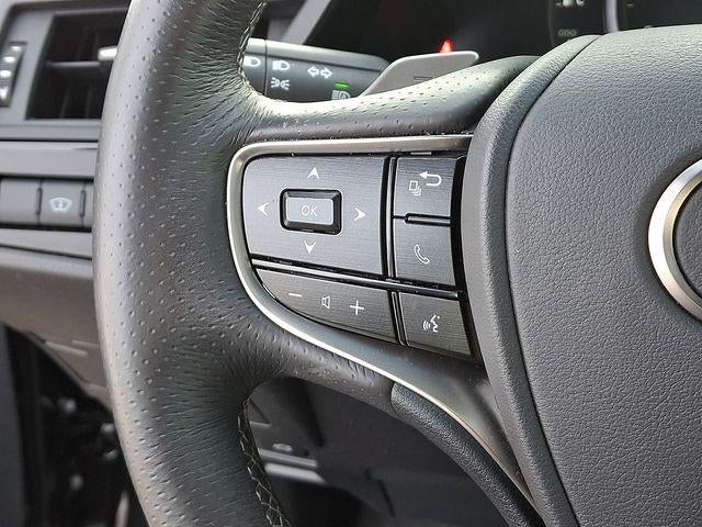 2023 Lexus ES 350 F SPORT Handling