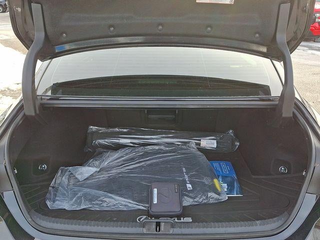 2023 Lexus ES 350 F SPORT Handling