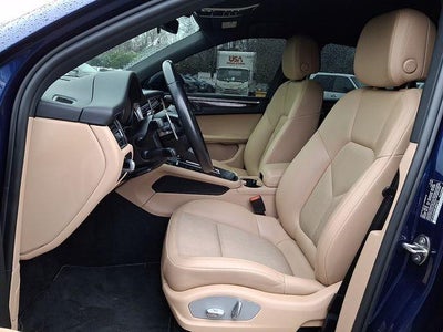 2022 Porsche Macan Base
