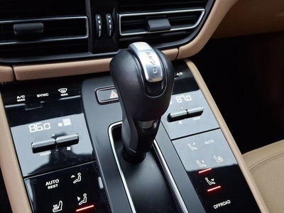 2022 Porsche Macan Base