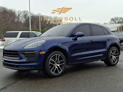2022 Porsche Macan Base