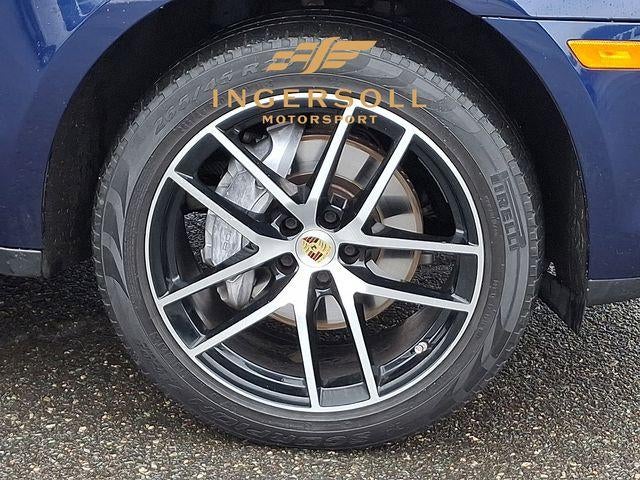 2022 Porsche Macan Base