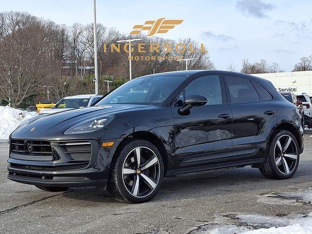 2023 Porsche Macan Base
