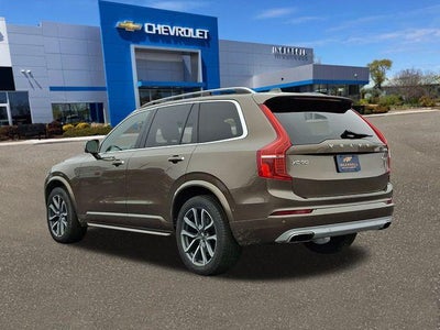 2016 Volvo XC90 T6 Momentum