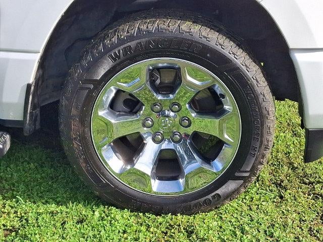 2020 RAM 1500 Big Horn Crew Cab 4x4 5'7" Box