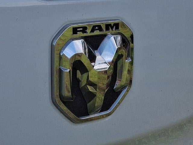 2020 RAM 1500 Big Horn Crew Cab 4x4 5'7" Box