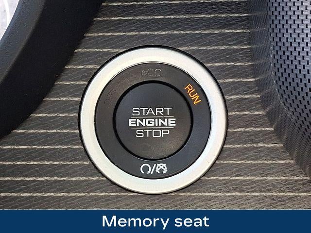 2020 RAM 1500 Limited Crew Cab 4x4 5'7" Box