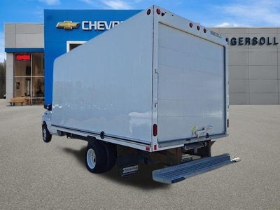 2024 Ford E-Series Cutaway Base
