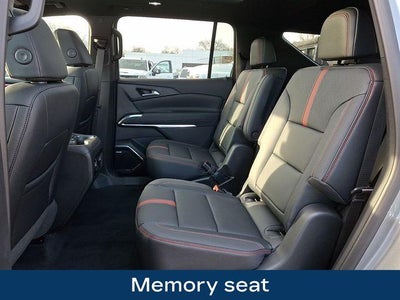 2025 Chevrolet Traverse RS