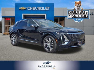 2024 Cadillac LYRIQ Luxury 2