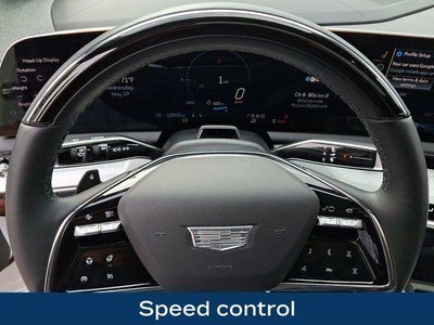 2025 Cadillac OPTIQ Luxury 2