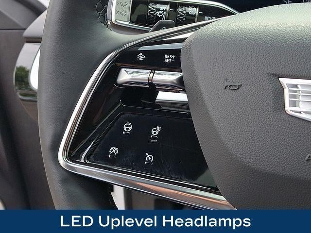 2025 Cadillac OPTIQ Luxury 2