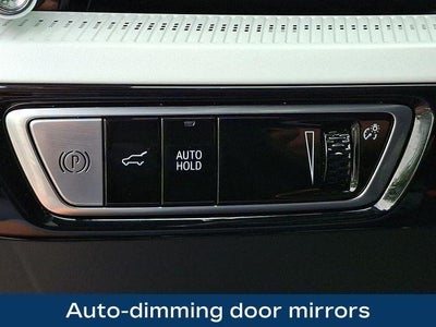 2025 Cadillac OPTIQ Luxury 2