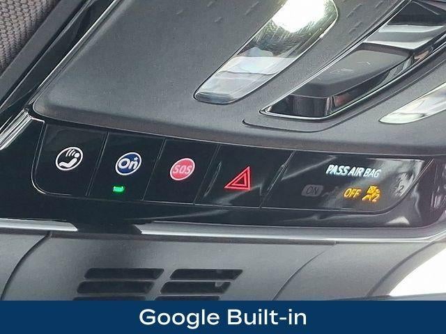 2025 Cadillac OPTIQ Luxury 2