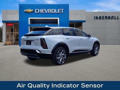 2025 Cadillac OPTIQ Luxury 2