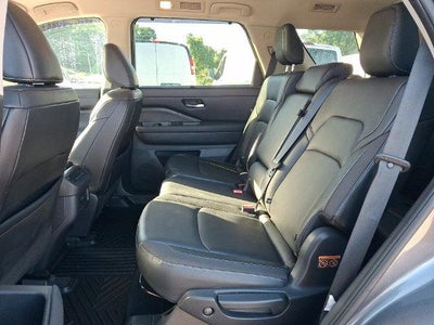 2022 Nissan Pathfinder SL 4WD