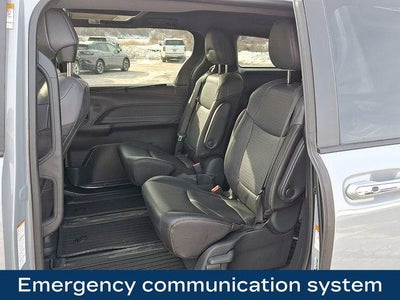 2024 Toyota Sienna Woodland Edition