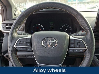 2024 Toyota Sienna Woodland Edition