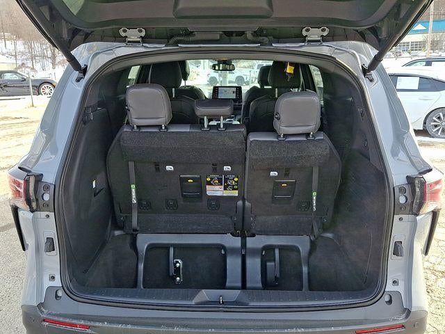 2024 Toyota Sienna Woodland Edition