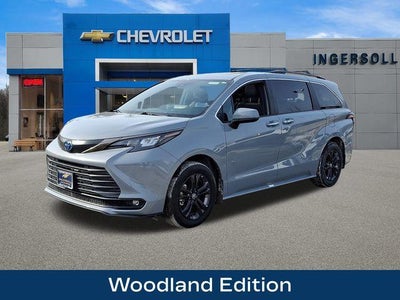 2024 Toyota Sienna Woodland Edition
