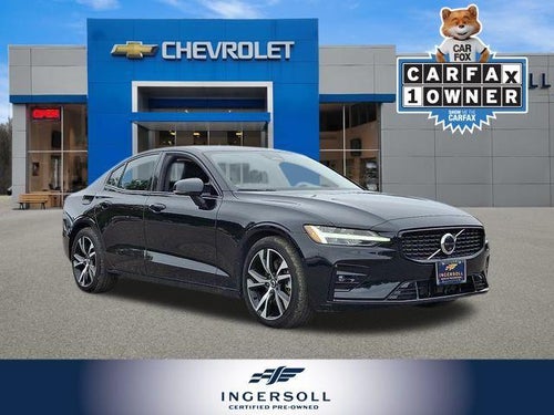 2024 Volvo S60 Plus Dark Theme