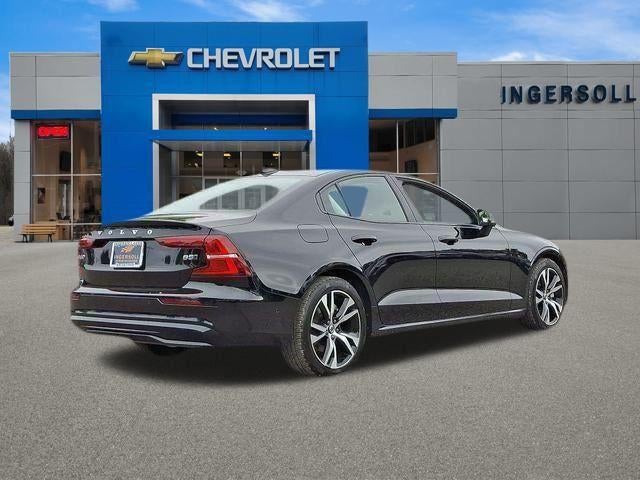 2024 Volvo S60 Plus Dark Theme