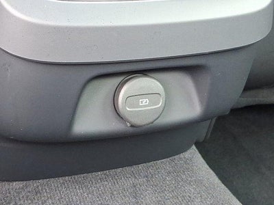 2024 Volvo S60 Plus Dark Theme