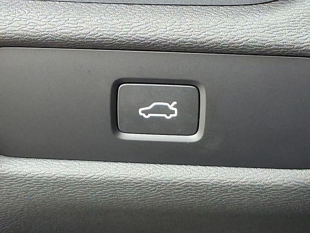 2024 Volvo S60 Plus Dark Theme