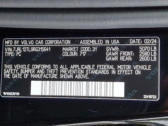 2024 Volvo S60 Plus Dark Theme