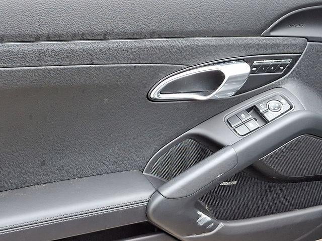 2022 Porsche 718 Boxster S