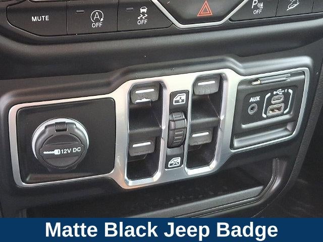 2021 Jeep Wrangler Unlimited Sahara Altitude 4x4