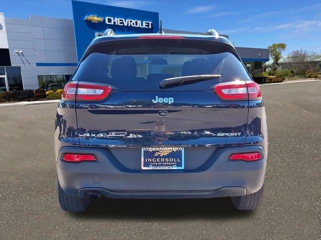 2016 Jeep Cherokee Sport