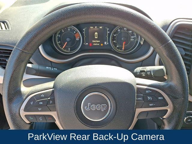 2016 Jeep Cherokee Sport