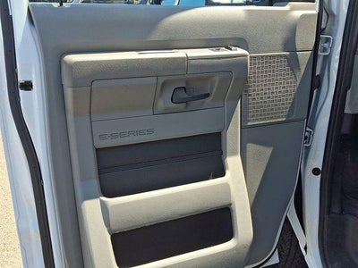 2024 Ford E-Series Cutaway Base