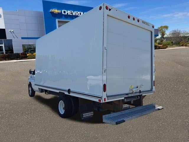 2024 Ford E-Series Cutaway Base